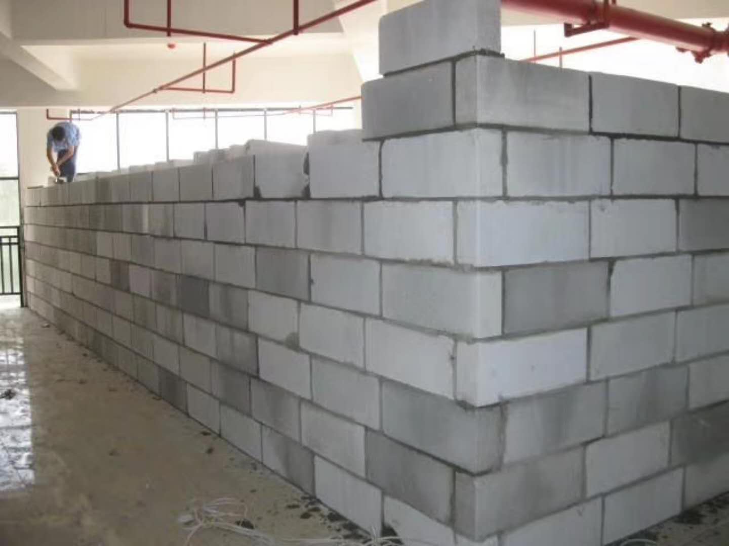 衡山蒸压加气混凝土砌块承重墙静力和抗震性能的研究